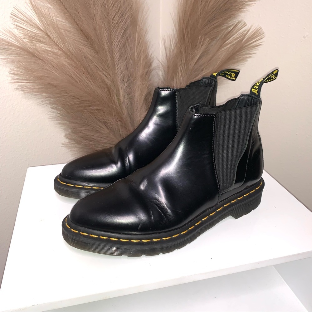 DOC DR MARTENS Chelsea Ankle Black Boot